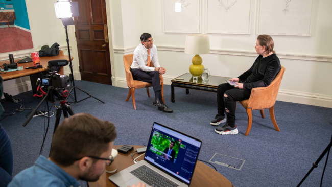 New Study Reveals Majority of UK's Young People Unaware of Careers Advice on Offer - Vimarsana News